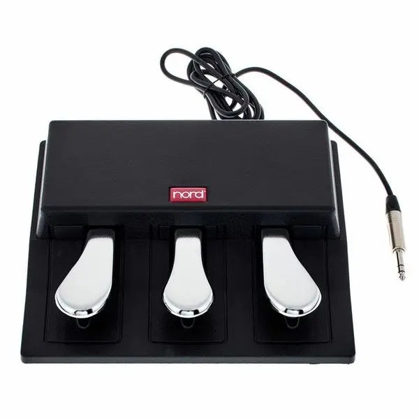 Консоль с тремя педалями Clavia Nord Triple Pedal