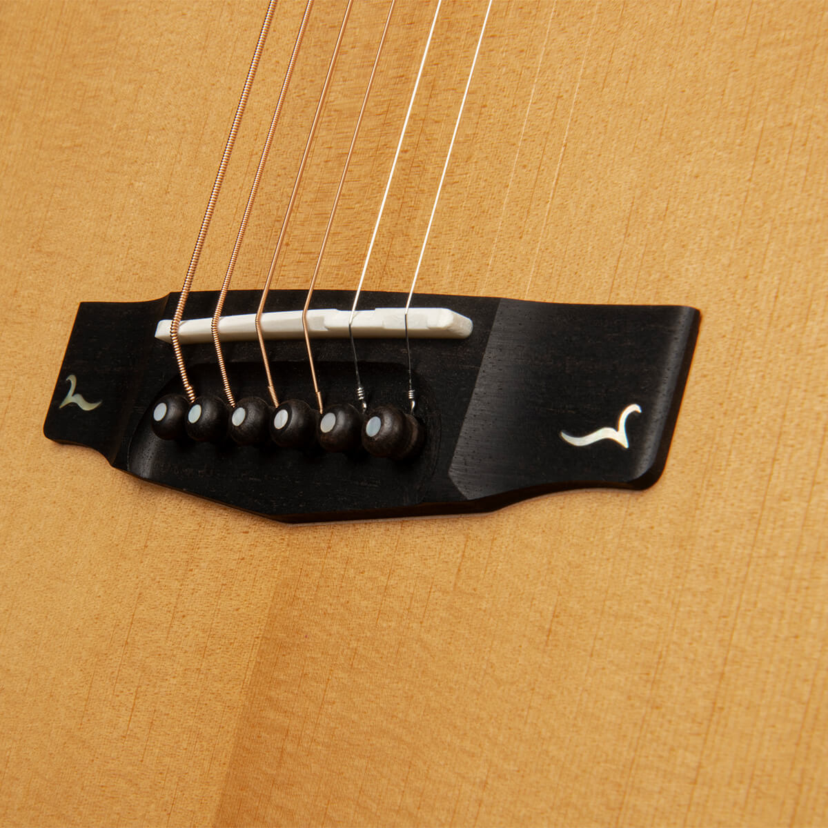 Электроакустическая гитара Cort Gold-Edge-WCASE-NAT
