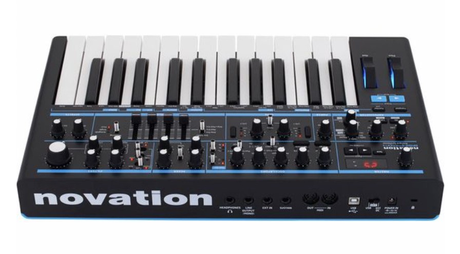 Синтезатор Novation Bass Station II