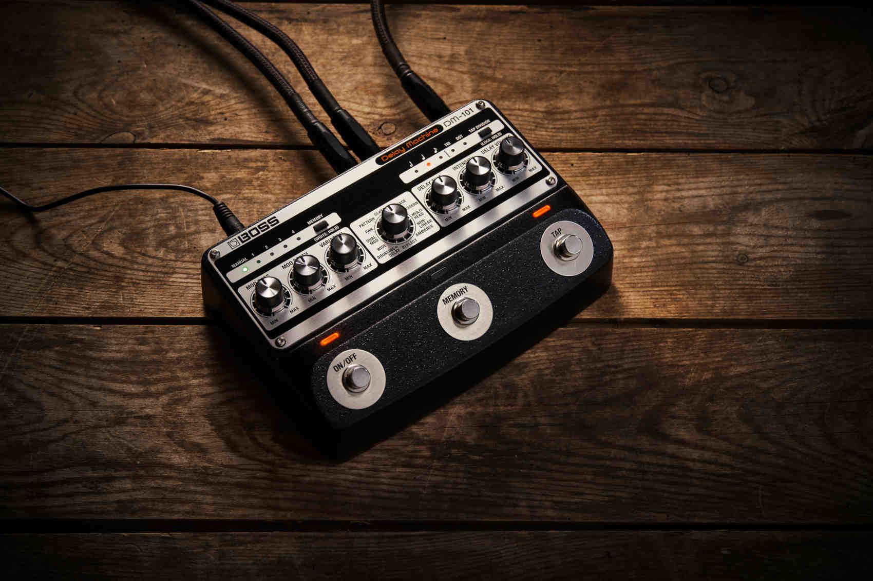 Педаль эффектов Boss DM-101 Delay Machine