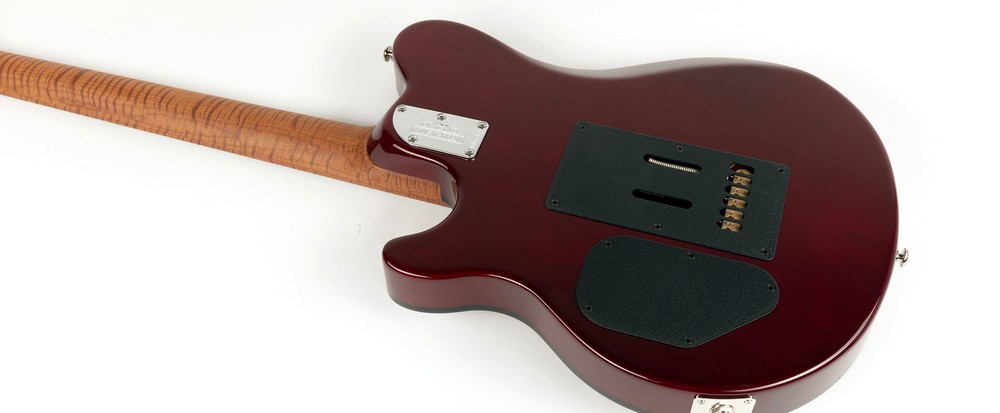 Электрогитара MusicMan 320-RT-R1-00-CS-CR