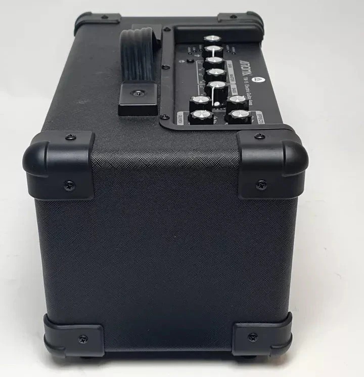 Комбоусилитель AROMA TM-15 BK