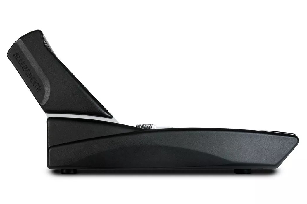 Цифровой микшер Allen&Heath dLive C2500