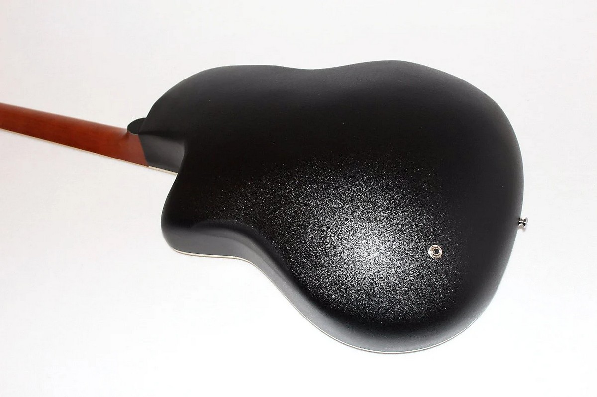 Электроакустическая гитара OVATION CS24P-4Q Celebrity Standard Plus Mid Cutaway Natural Quilt Maple