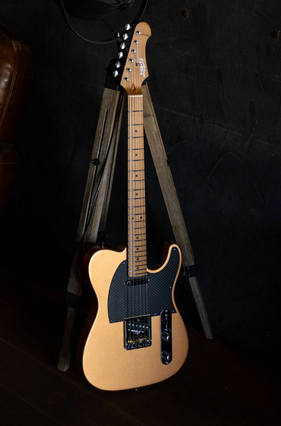 Электрогитара JET JT-30 Gold