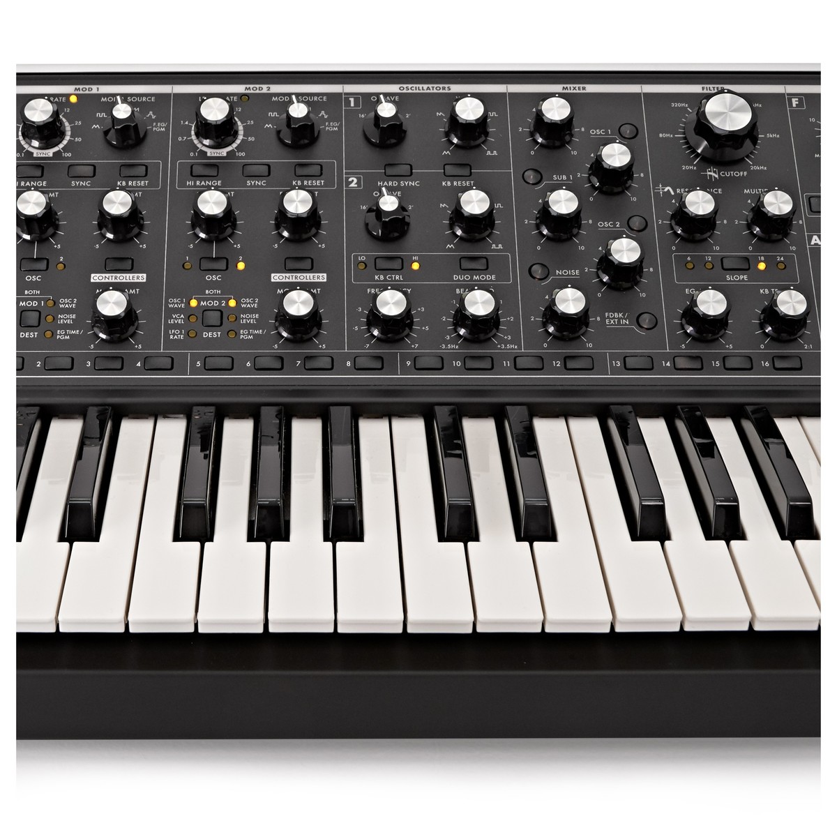 Синтезатор Moog Subsequent 37