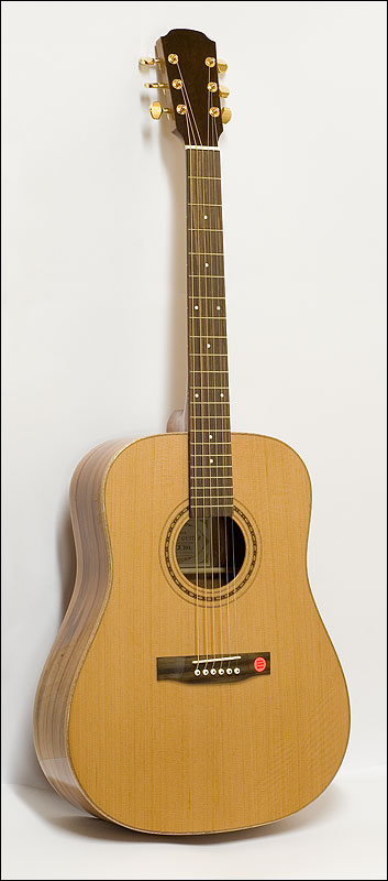 Акустическая гитара Cremona D777