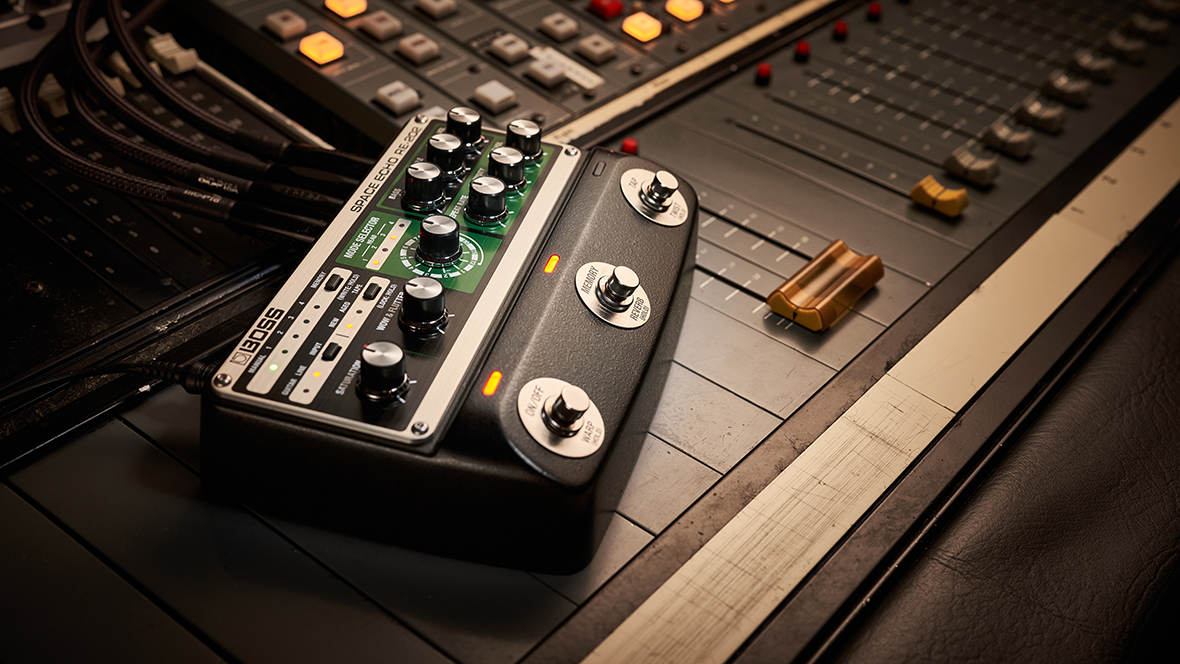 Педаль эффектов Boss RE-202 Space Echo