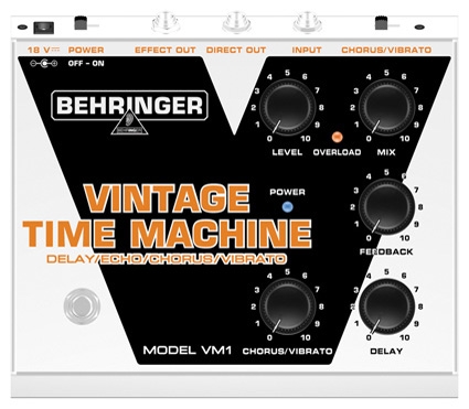 Педаль комбинации эффектов хорус, вибрато и эха BEHRINGER VM1