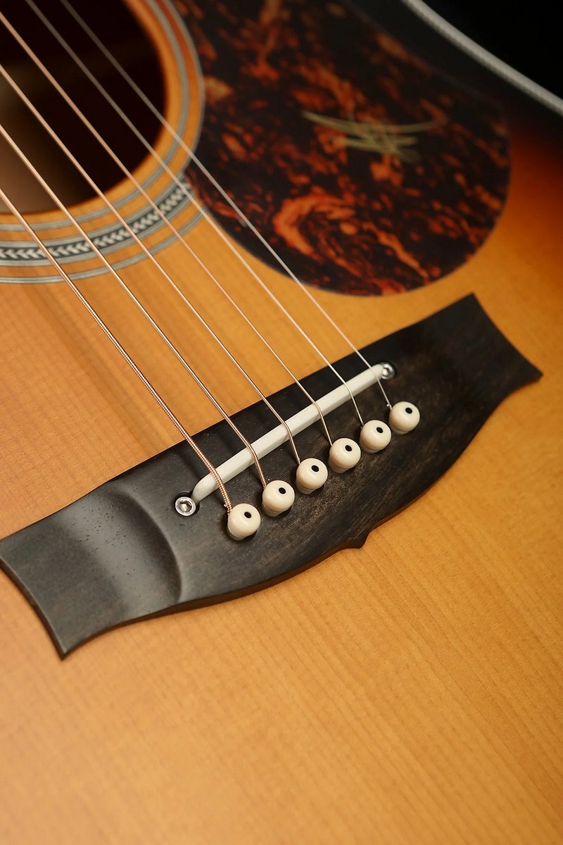 Электроакустическая гитара Maton TROUBADOUR DREADNOUGHT
