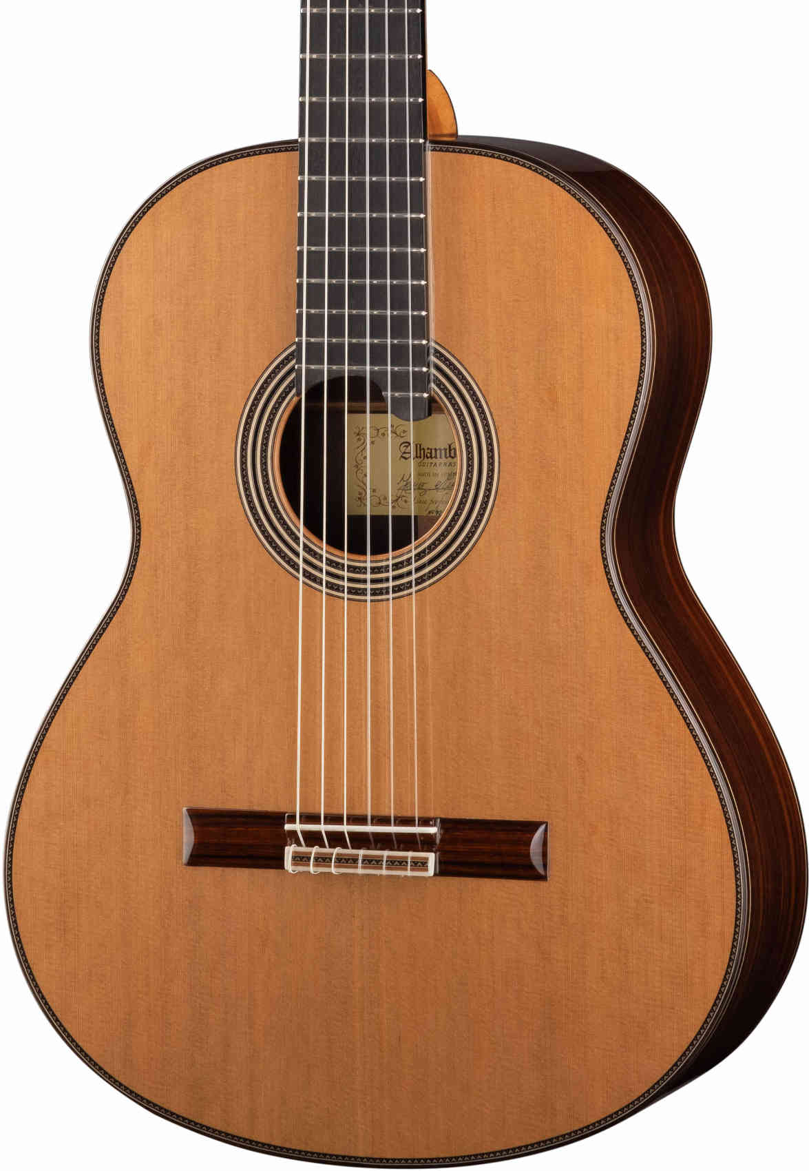 Классическая гитара Alhambra Linea Profesional 3.847