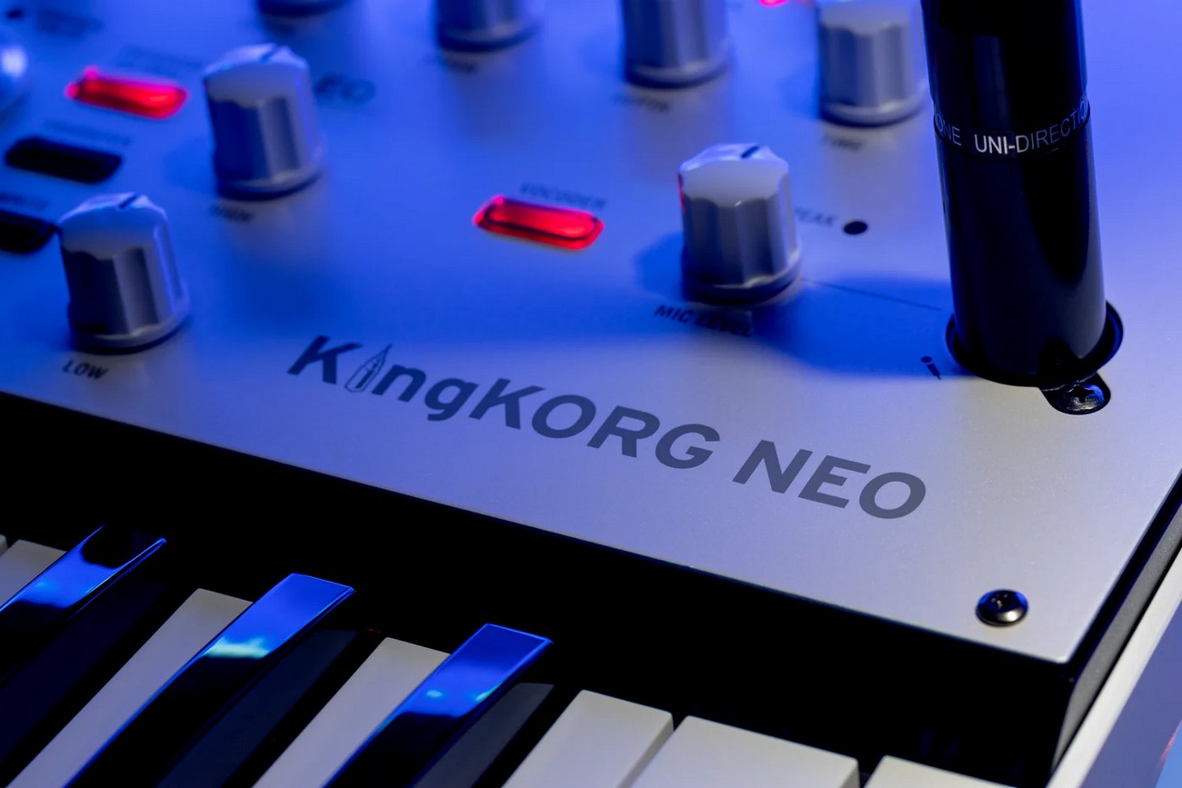 Синтезатор Korg KingKORG Neo