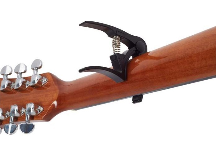 Каподастр Guitto GGC-06-BK