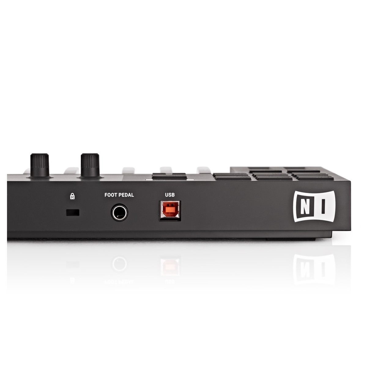 MIDI клавиатура Native Instruments Komplete Kontrol M32