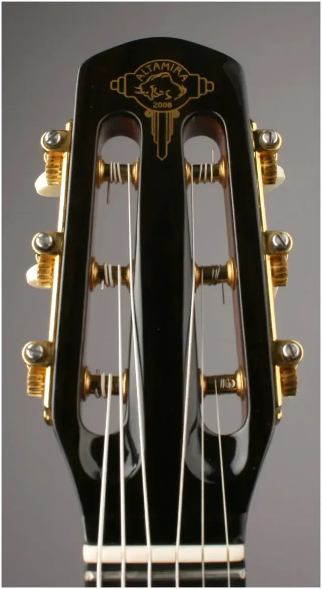 Акустическая гитара ALTAMIRA M10