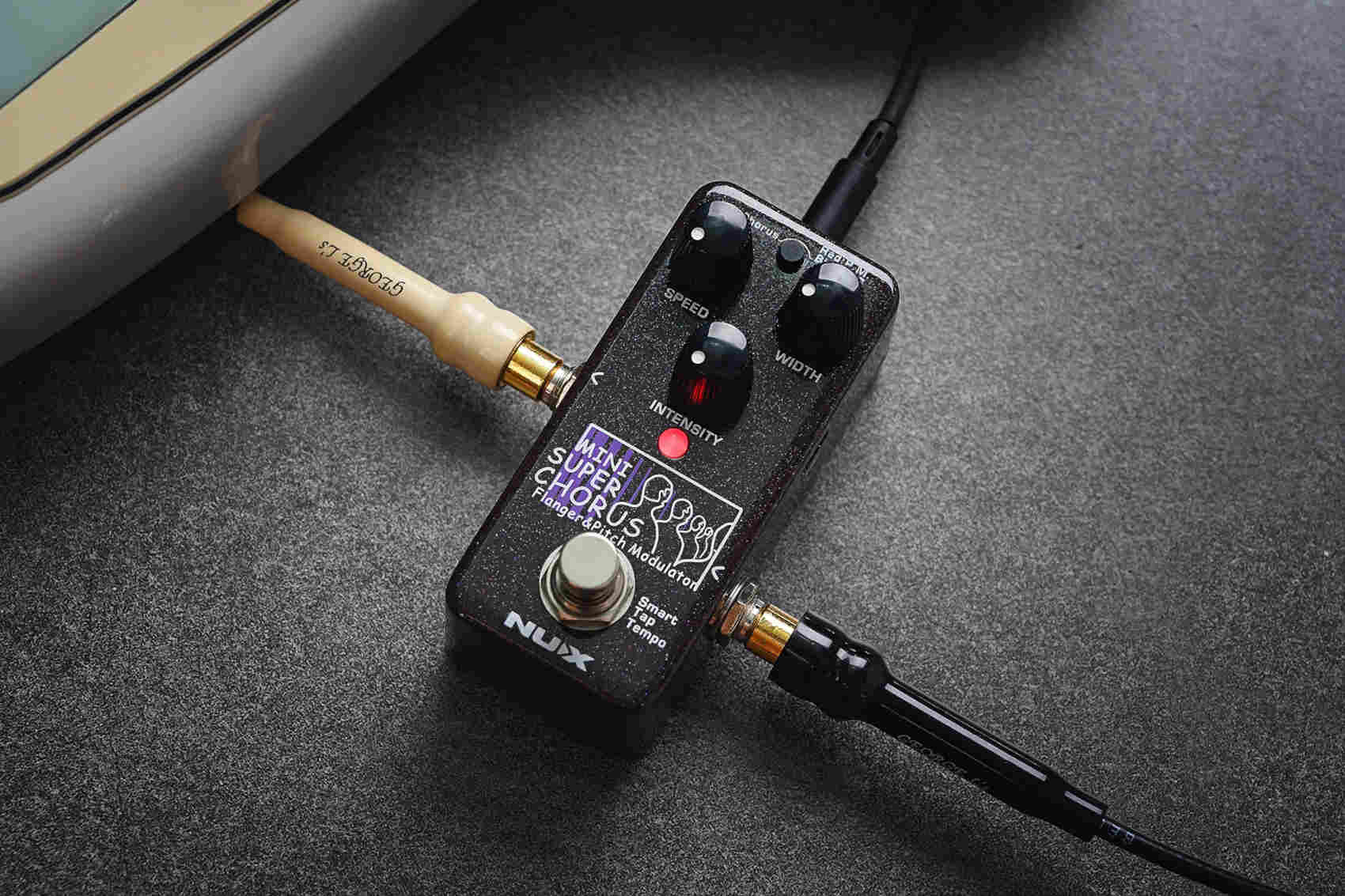 Педаль эффектов NUX NCH-5 Mini SCF