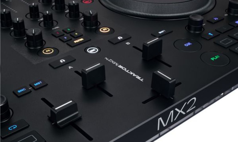 DJ контроллер Native Instruments Traktor MX2