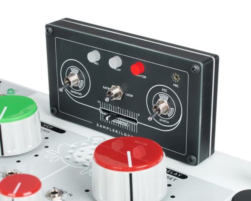 Синтезатор Erica Synths Bullfrog