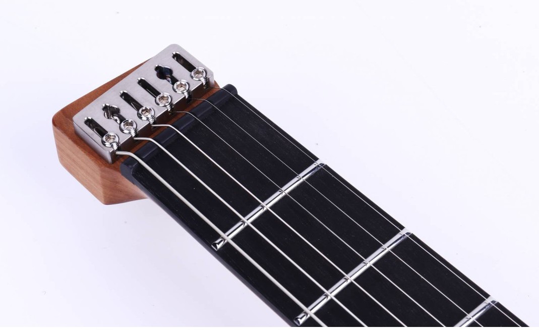 Электрогитара MOLLO NH600 N
