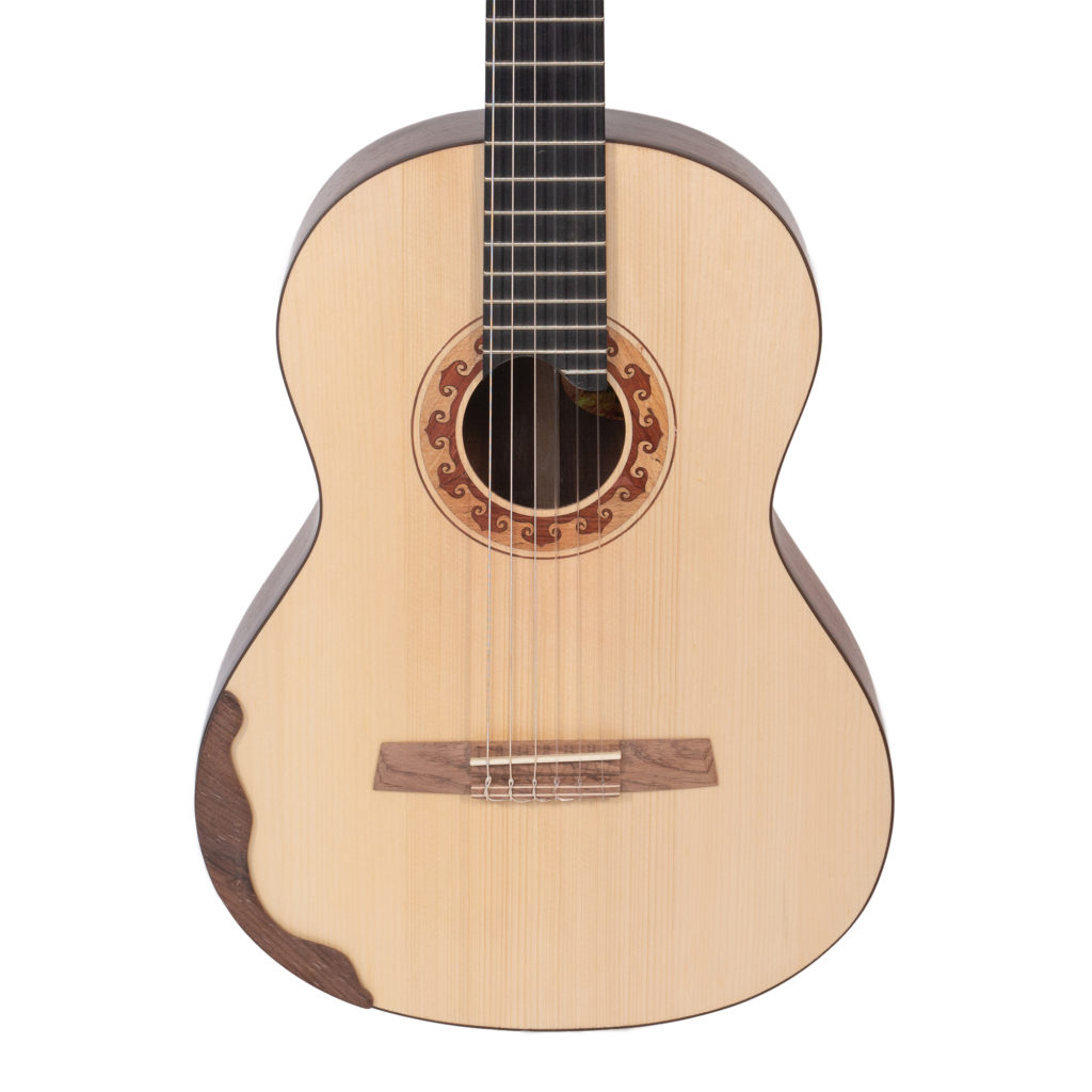 Классическая гитара Doff D031CE
