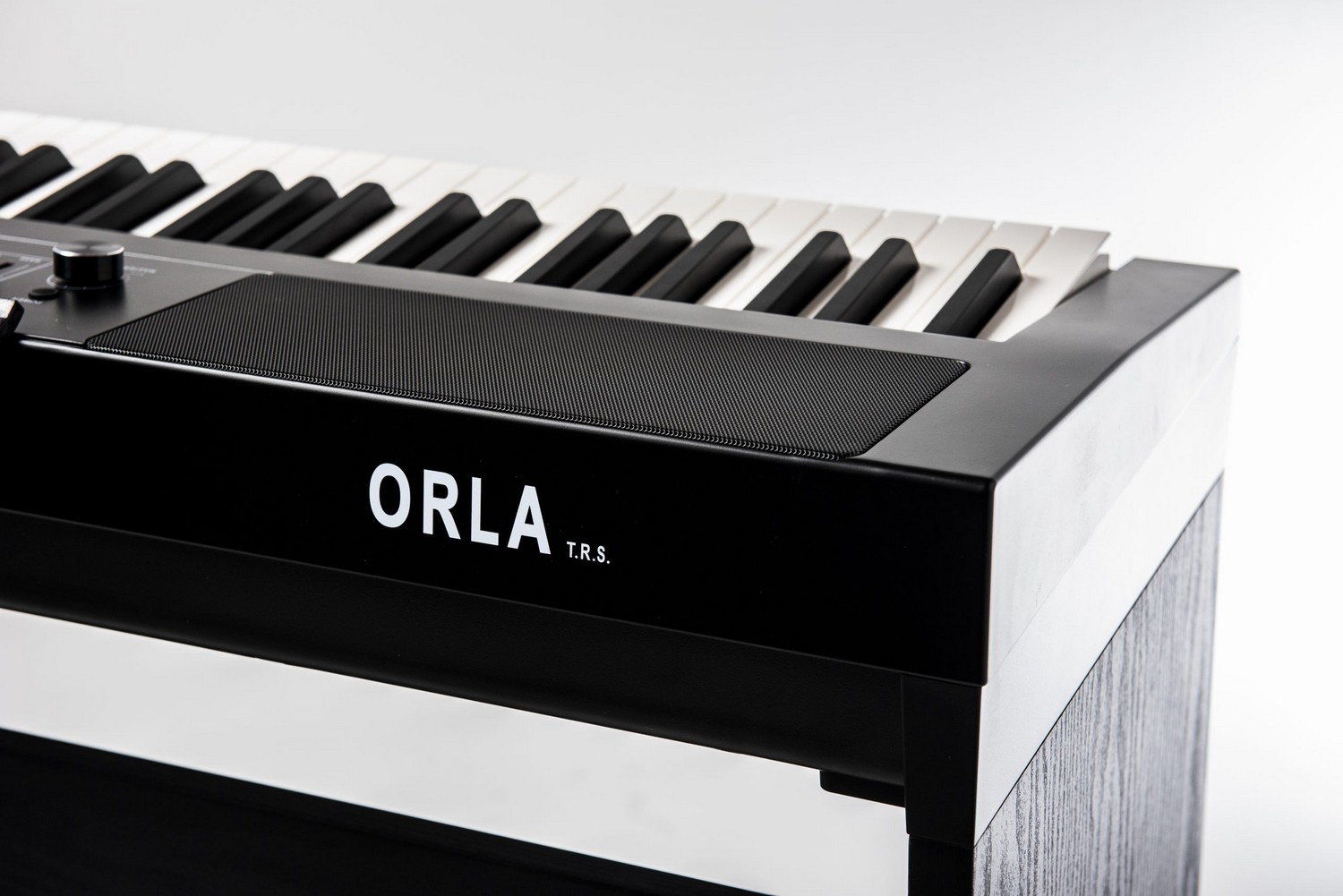 Цифровое пианино Orla PF-300
