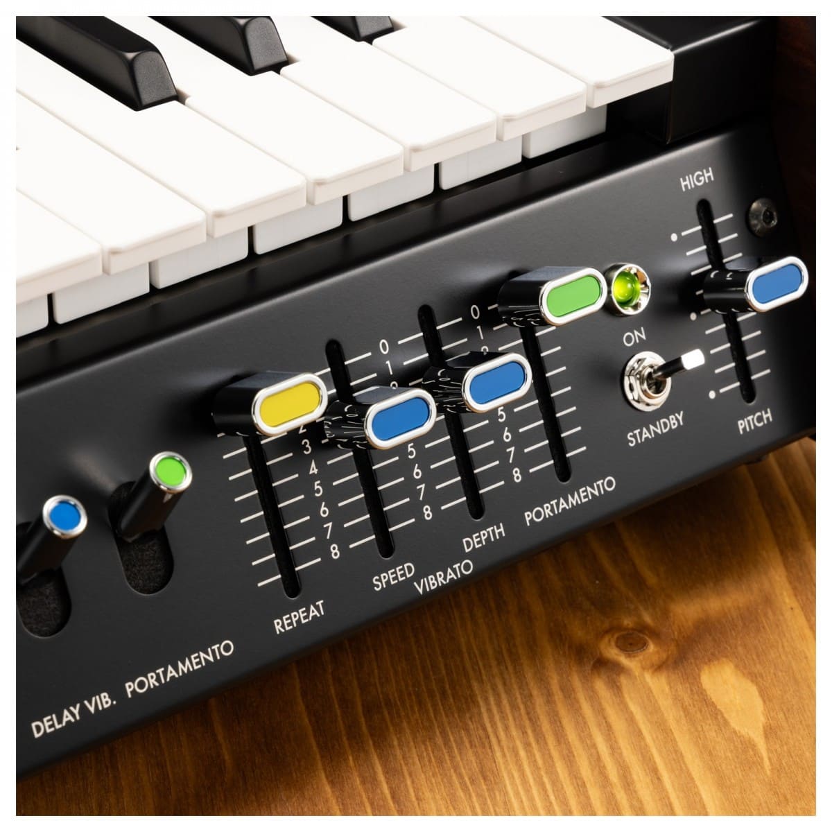 Синтезатор Korg miniKORG 700Sm