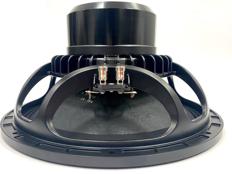 Динамик EIGHTEEN SOUND 15NLW4500/8