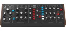 Синтезатор Behringer MODEL D