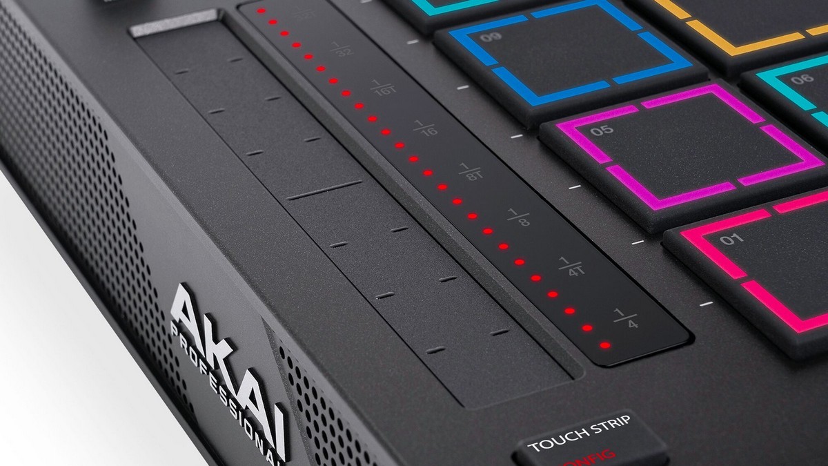 Рабочая станция Akai Pro MPC LIVE 3
